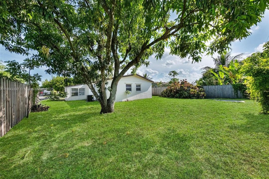 Недавно продано: $330,000 (3 спален, 1 ванн, 1008 Квадратных фут)