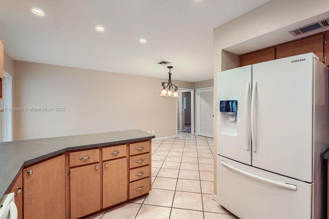 For Sale: $511,000 (3 beds, 2 baths, 1632 Square Feet)