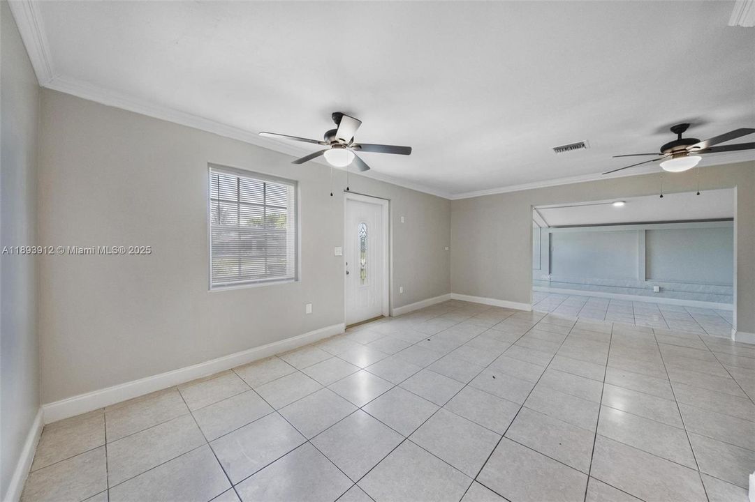 For Sale: $444,000 (3 beds, 2 baths, 1468 Square Feet)