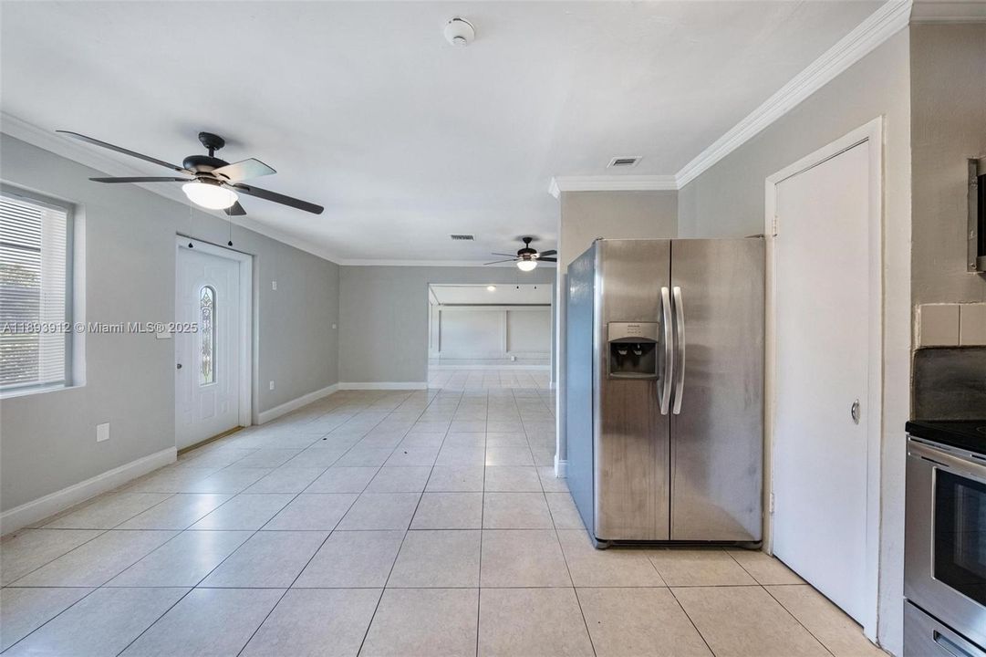 For Sale: $444,000 (3 beds, 2 baths, 1468 Square Feet)