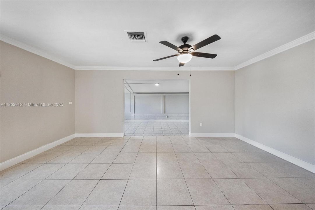 For Sale: $444,000 (3 beds, 2 baths, 1468 Square Feet)