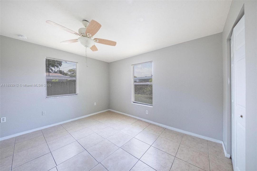 For Sale: $444,000 (3 beds, 2 baths, 1468 Square Feet)