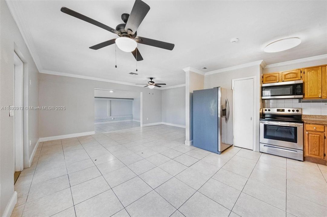 For Sale: $444,000 (3 beds, 2 baths, 1468 Square Feet)