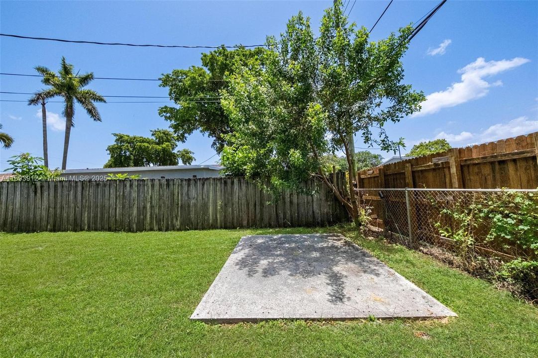 For Sale: $444,000 (3 beds, 2 baths, 1468 Square Feet)