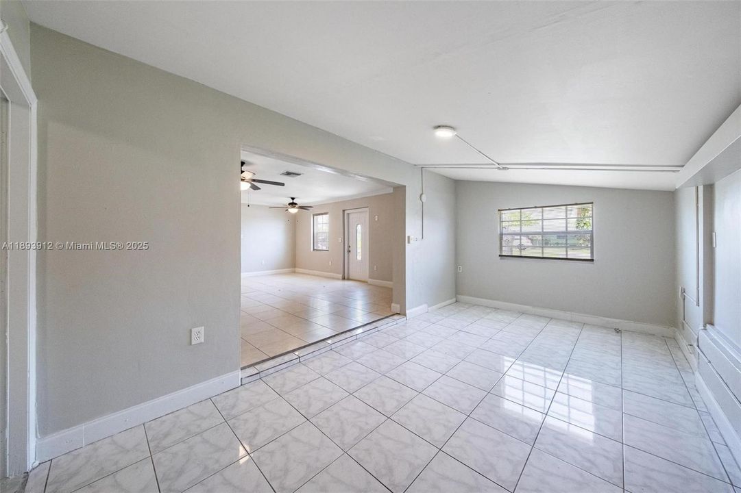 For Sale: $444,000 (3 beds, 2 baths, 1468 Square Feet)