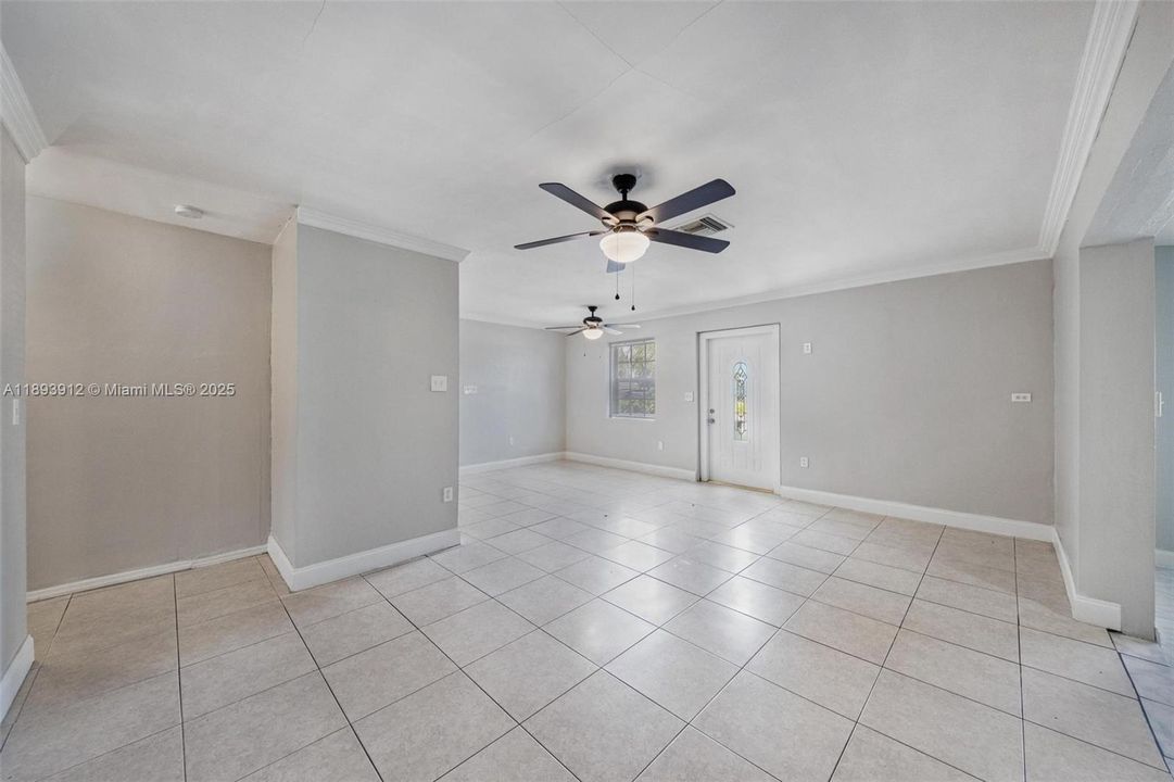 For Sale: $444,000 (3 beds, 2 baths, 1468 Square Feet)