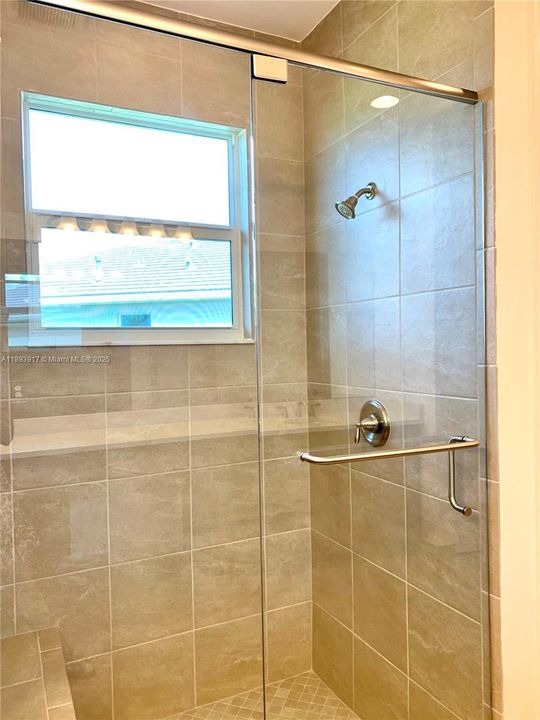 En Renta: $2,900 (3 camas, 2 baños, 1599 Pies cuadrados)