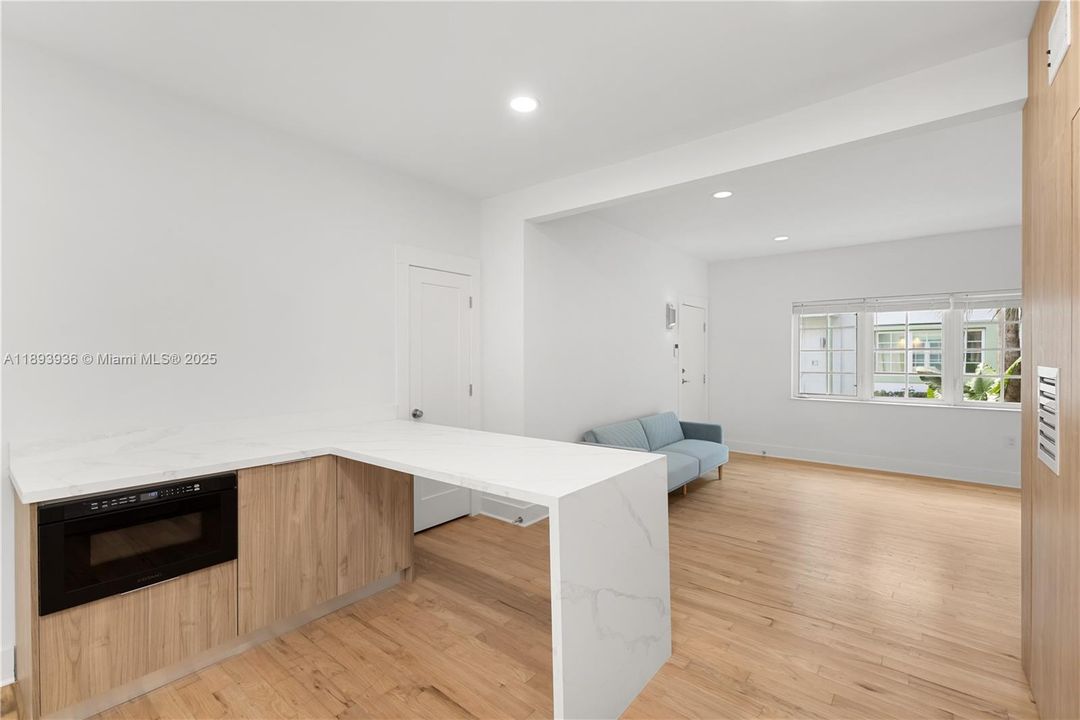 Недавно арендовано: $2,750 (1 спален, 1 ванн, 686 Квадратных фут)