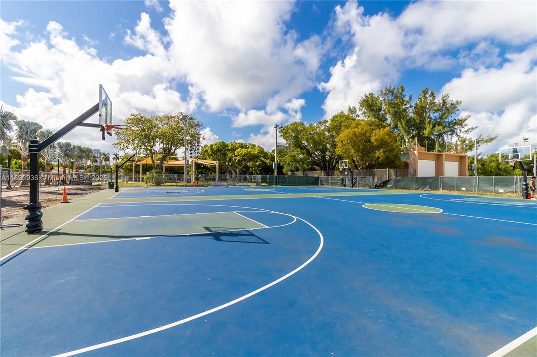 Недавно арендовано: $2,750 (1 спален, 1 ванн, 686 Квадратных фут)