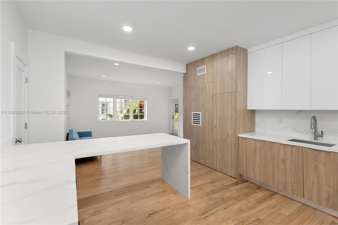 Недавно арендовано: $2,750 (1 спален, 1 ванн, 686 Квадратных фут)