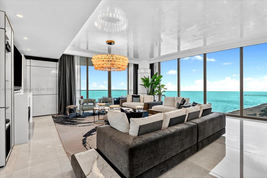 Vendido Recientemente: $10,600,000 (4 camas, 7 baños, 3803 Pies cuadrados)