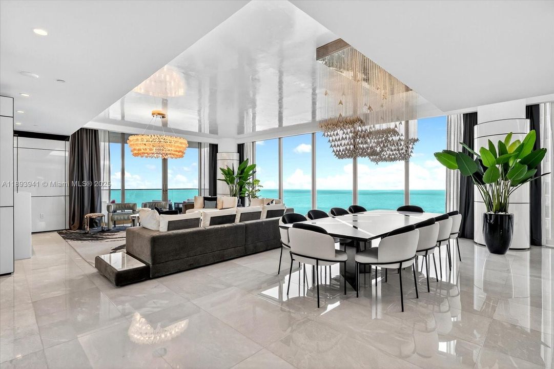 Vendido Recientemente: $10,600,000 (4 camas, 7 baños, 3803 Pies cuadrados)