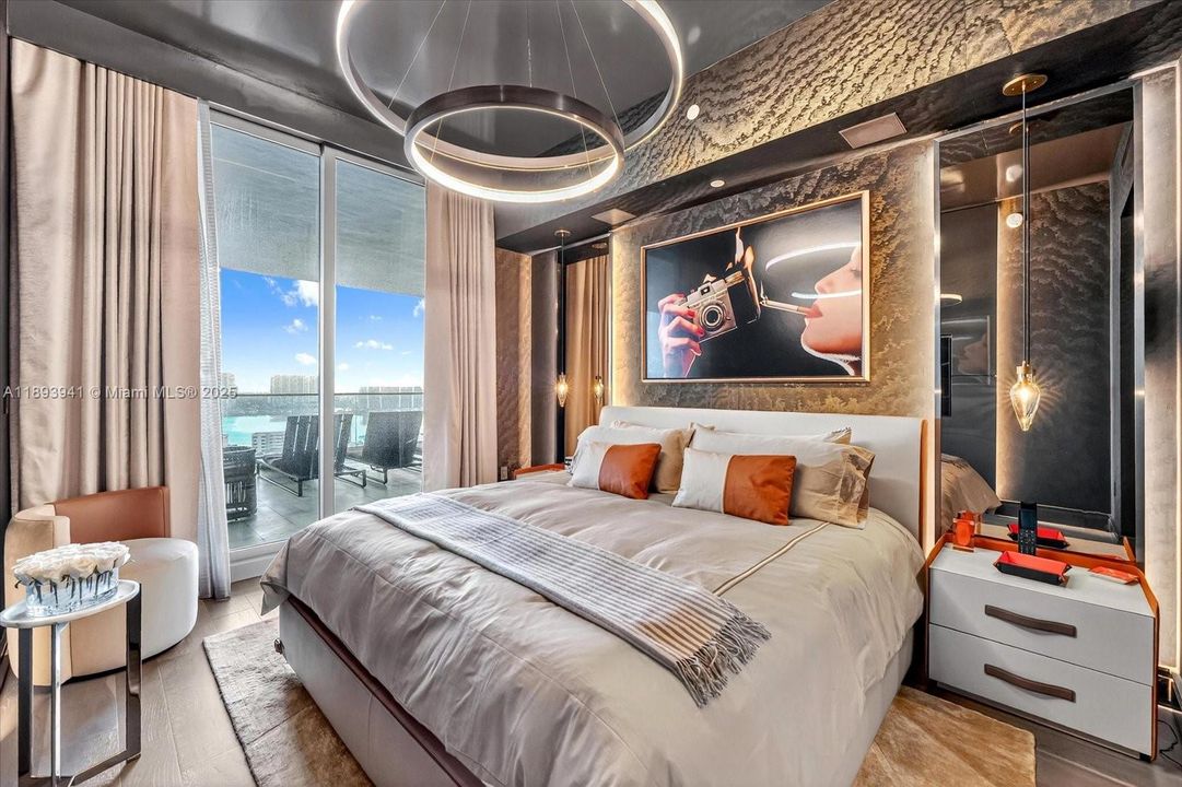 Vendido Recientemente: $10,600,000 (4 camas, 7 baños, 3803 Pies cuadrados)