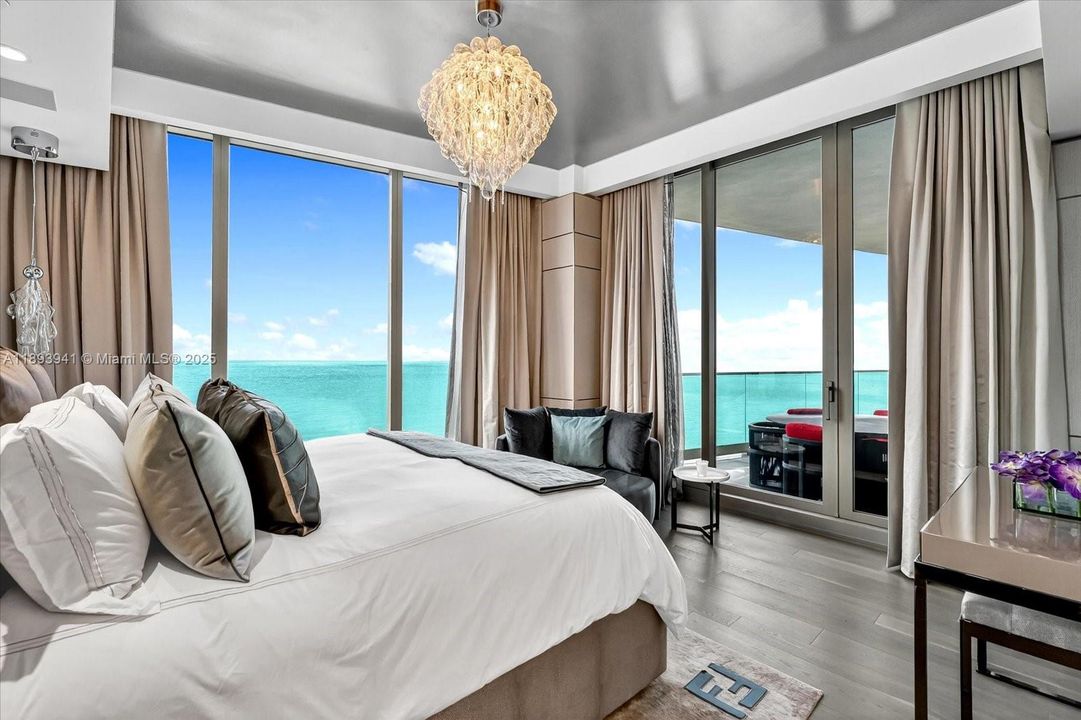 Vendido Recientemente: $10,600,000 (4 camas, 7 baños, 3803 Pies cuadrados)