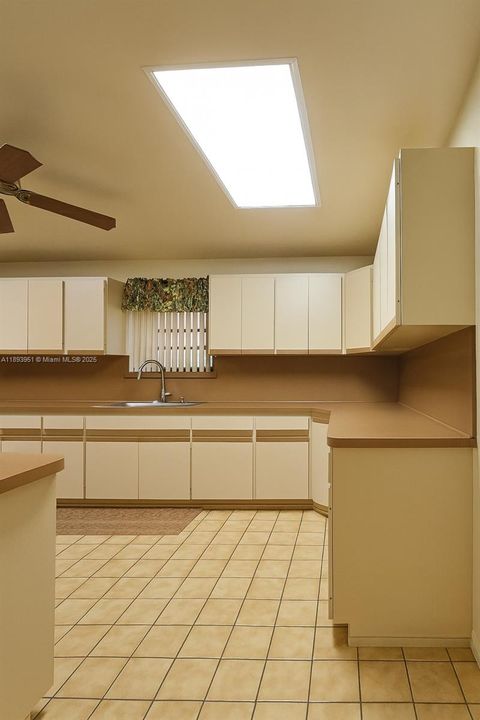 For Sale: $850,000 (4 beds, 2 baths, 2173 Square Feet)