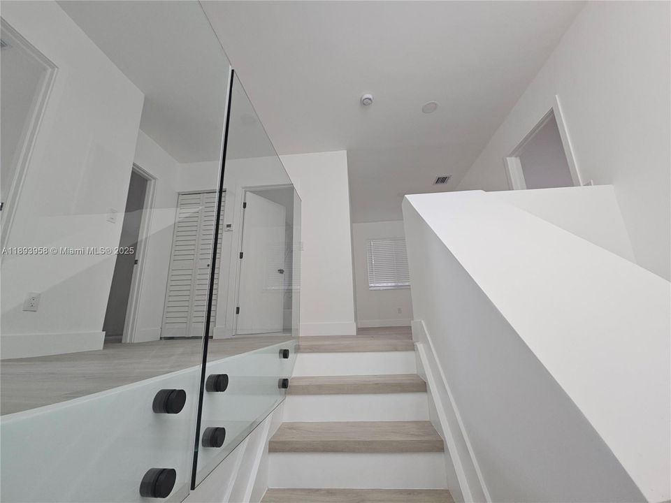 Activo con contrato: $750,000 (4 camas, 3 baños, 2540 Pies cuadrados)