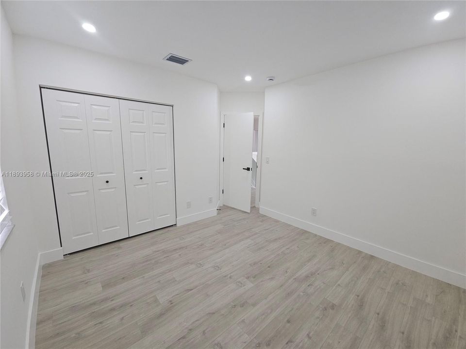 Activo con contrato: $750,000 (4 camas, 3 baños, 2540 Pies cuadrados)