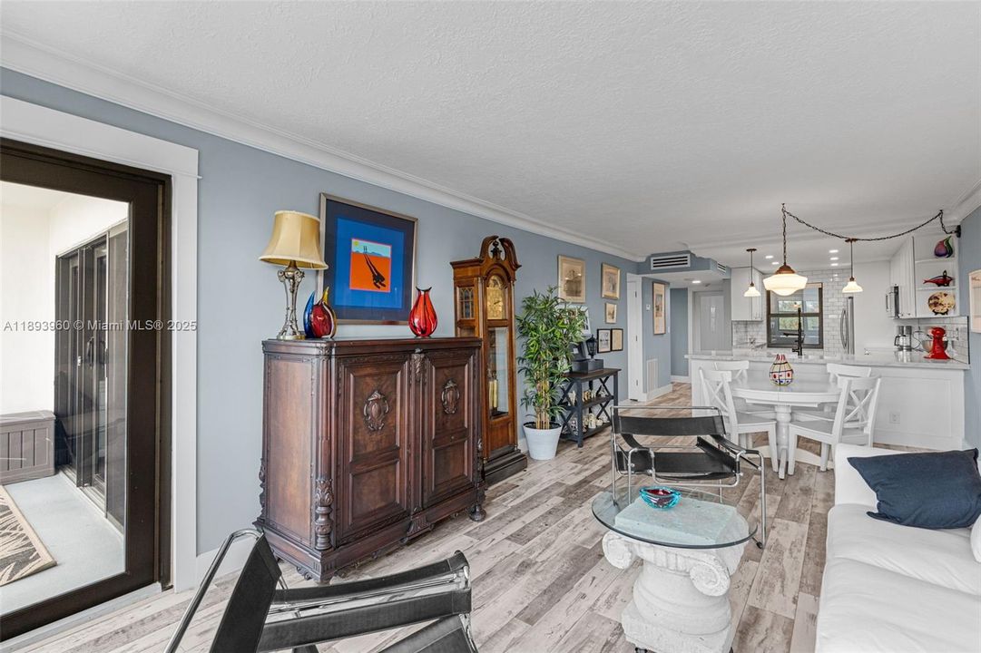 Recientemente alquilado: $2,500 (1 camas, 1 baños, 762 Pies cuadrados)