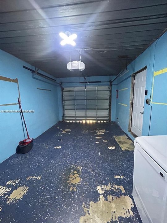 Под контрактом: $280,000 (2 спален, 1 ванн, 1000 Квадратных фут)