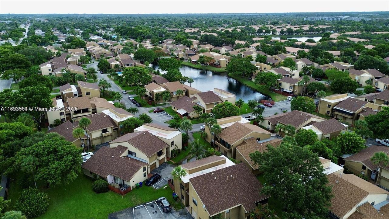 Под контрактом: $280,000 (2 спален, 1 ванн, 1000 Квадратных фут)