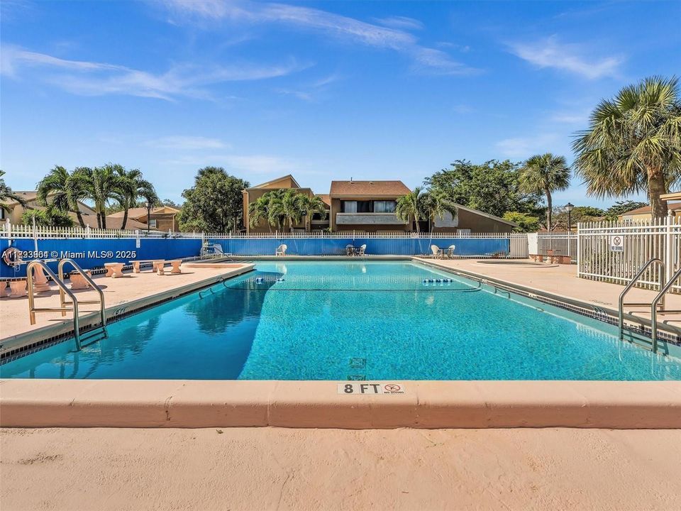 Под контрактом: $280,000 (2 спален, 1 ванн, 1000 Квадратных фут)