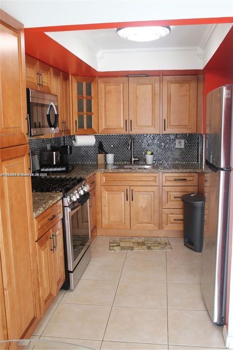 Под контрактом: $280,000 (2 спален, 1 ванн, 1000 Квадратных фут)