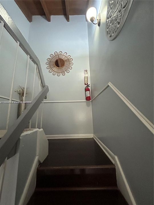 Под контрактом: $280,000 (2 спален, 1 ванн, 1000 Квадратных фут)