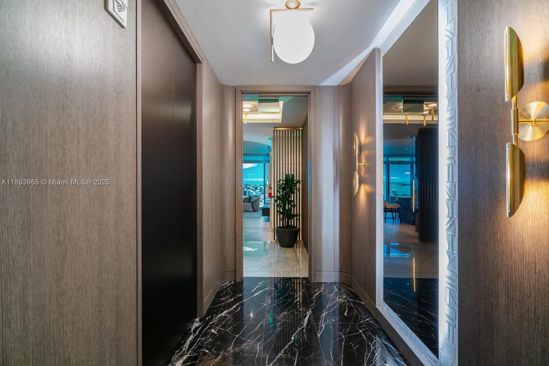 En Venta: $7,657,854 (3 camas, 3 baños, 2838 Pies cuadrados)