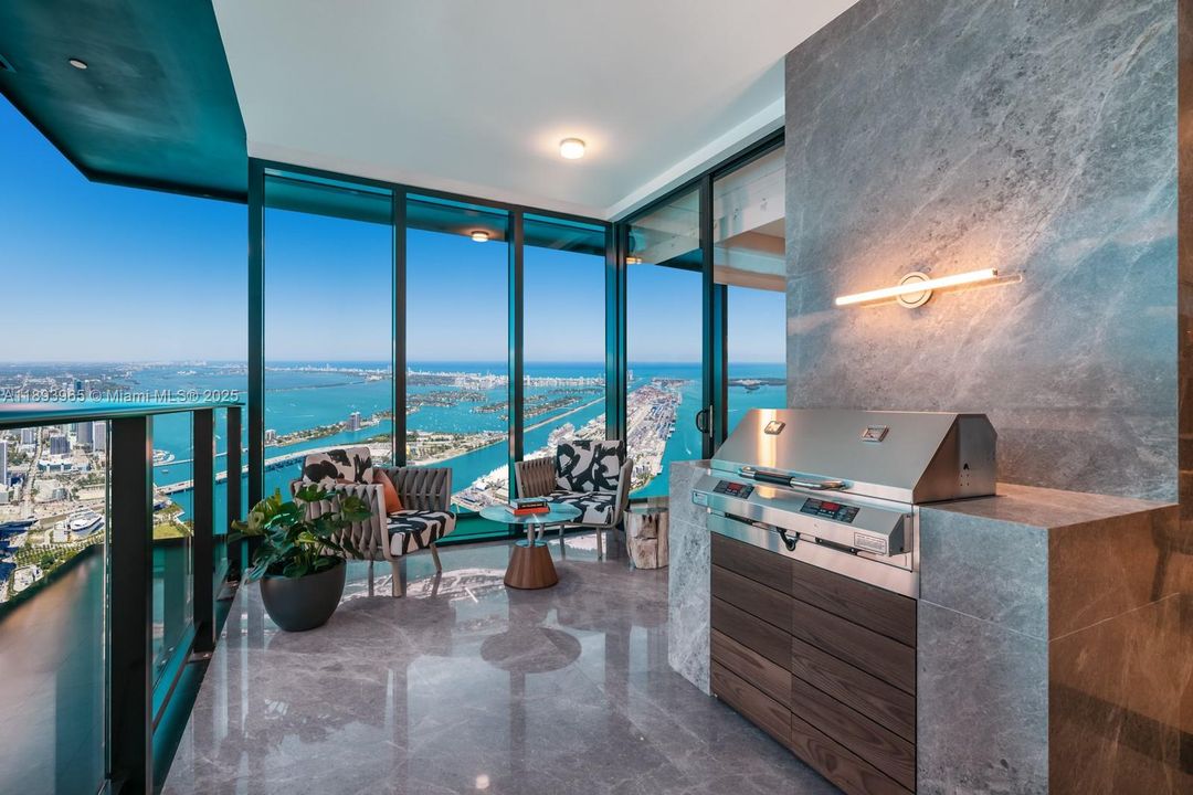 En Venta: $7,657,854 (3 camas, 3 baños, 2838 Pies cuadrados)