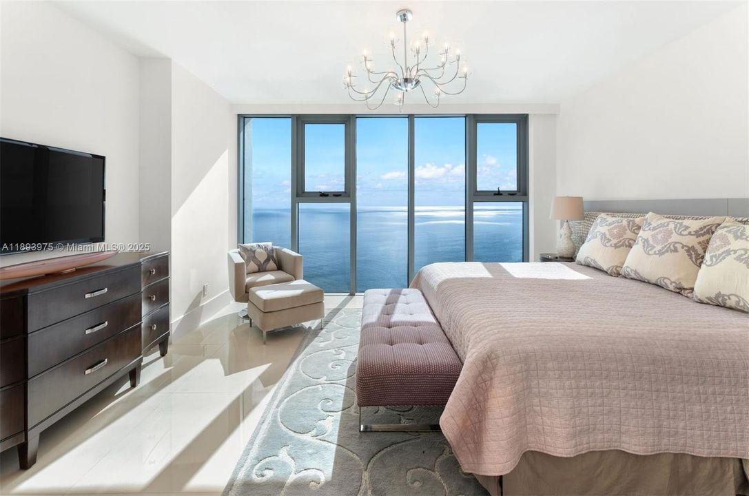 待售: $5,390,000 (4 贝兹, 3 浴室, 2670 平方英尺)