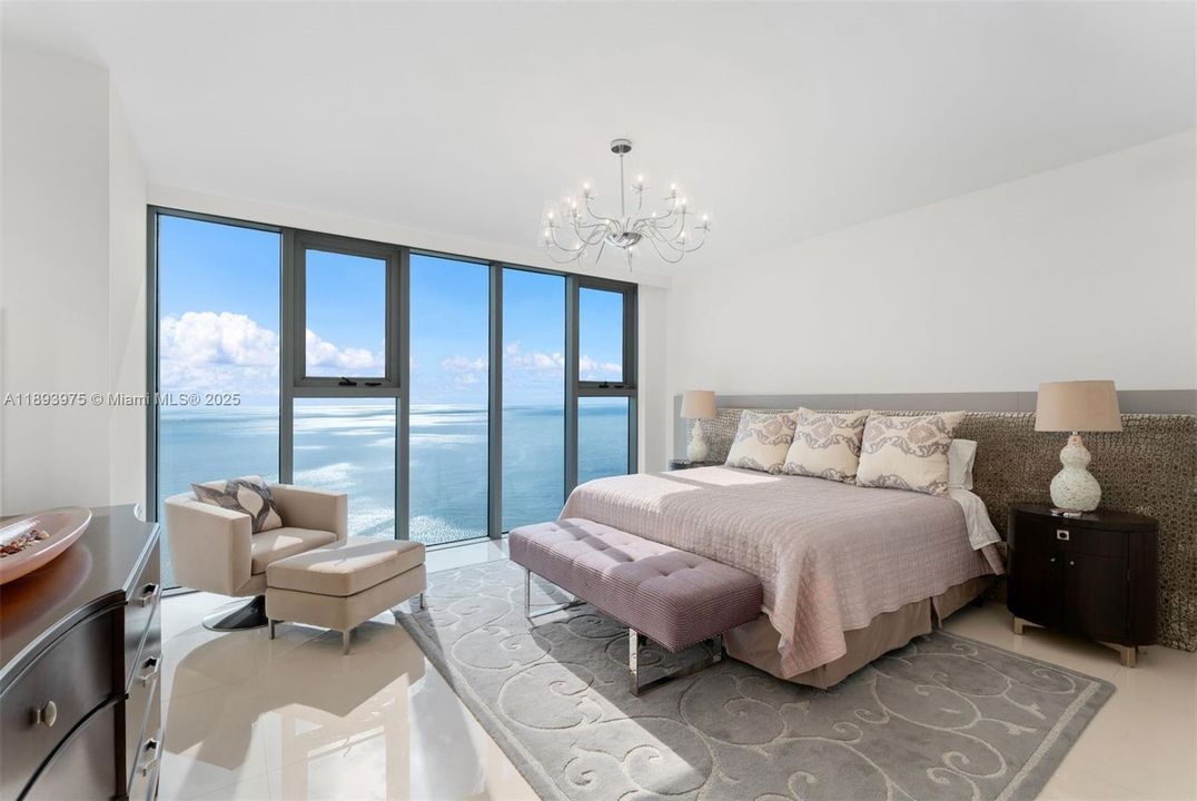 待售: $5,390,000 (4 贝兹, 3 浴室, 2670 平方英尺)