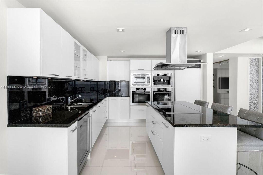 待售: $5,390,000 (4 贝兹, 3 浴室, 2670 平方英尺)