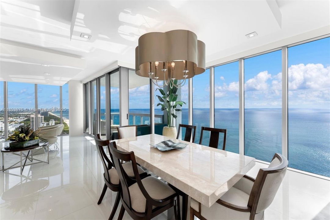 待售: $5,390,000 (4 贝兹, 3 浴室, 2670 平方英尺)