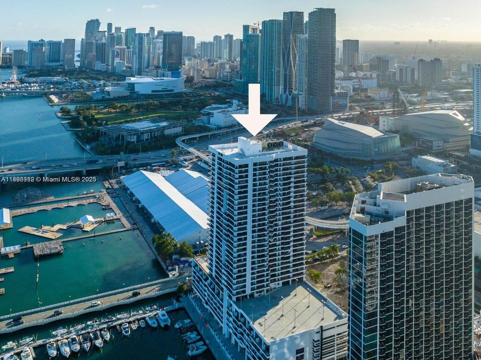 待售: $430,000 (1 贝兹, 1 浴室, 860 平方英尺)