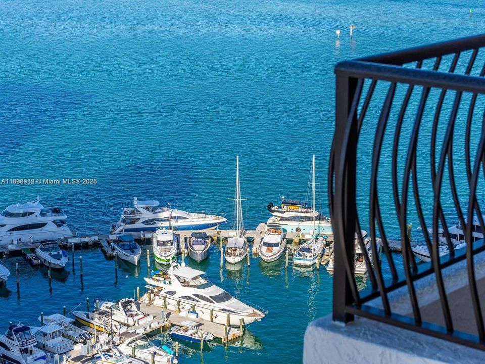 待售: $430,000 (1 贝兹, 1 浴室, 860 平方英尺)