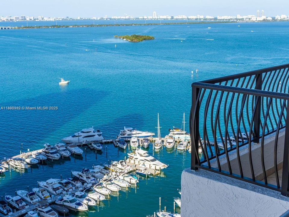 待售: $430,000 (1 贝兹, 1 浴室, 860 平方英尺)