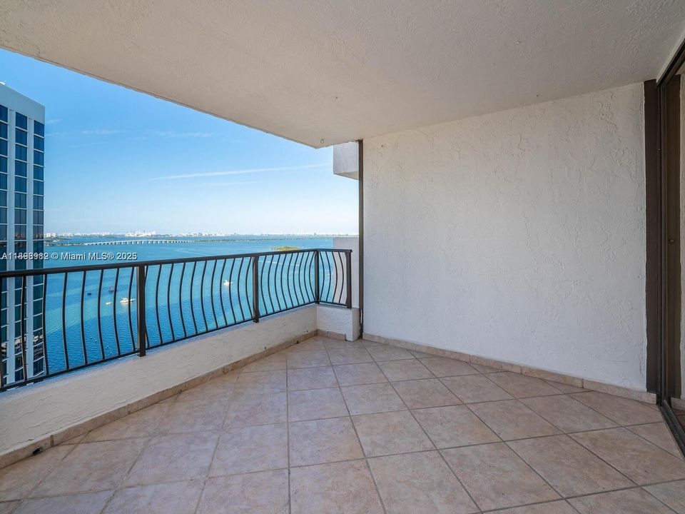 待售: $430,000 (1 贝兹, 1 浴室, 860 平方英尺)