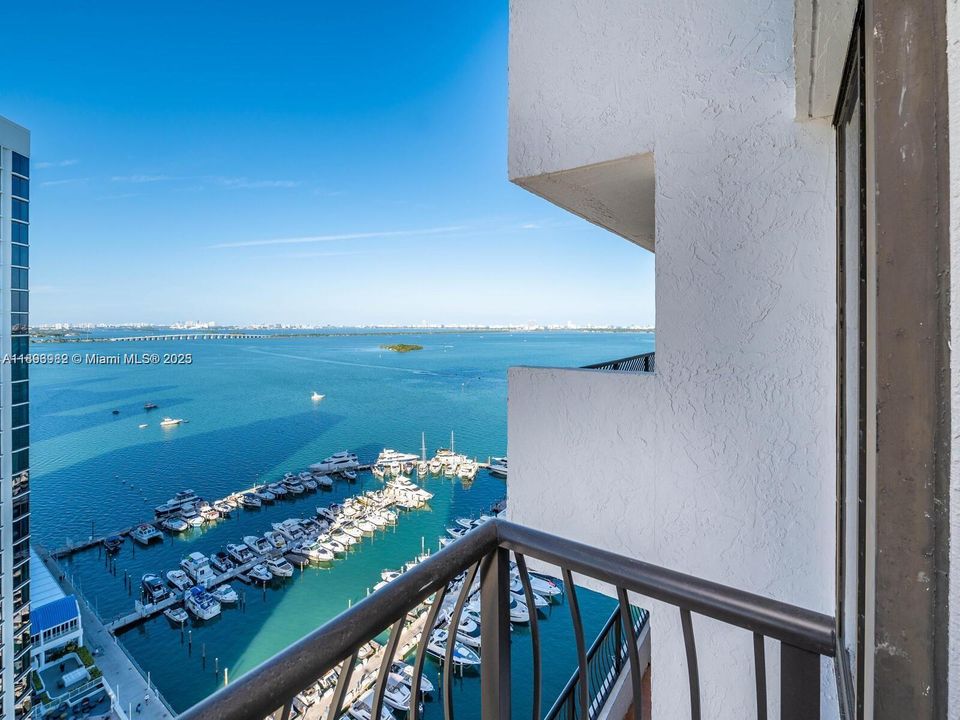 待售: $430,000 (1 贝兹, 1 浴室, 860 平方英尺)