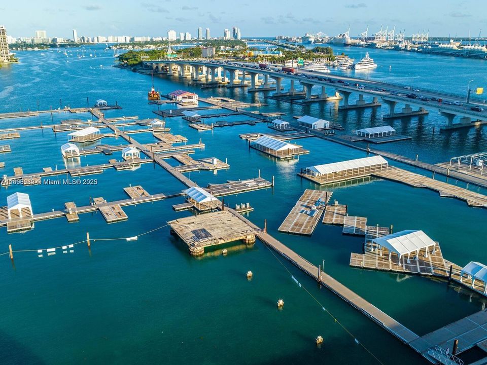 待售: $430,000 (1 贝兹, 1 浴室, 860 平方英尺)