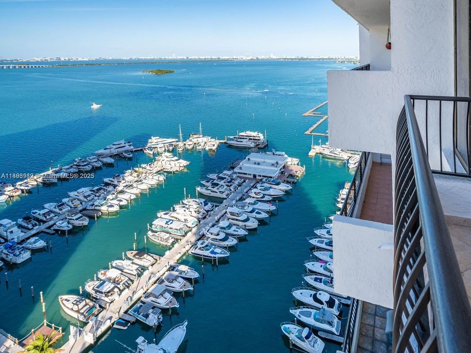 待售: $430,000 (1 贝兹, 1 浴室, 860 平方英尺)