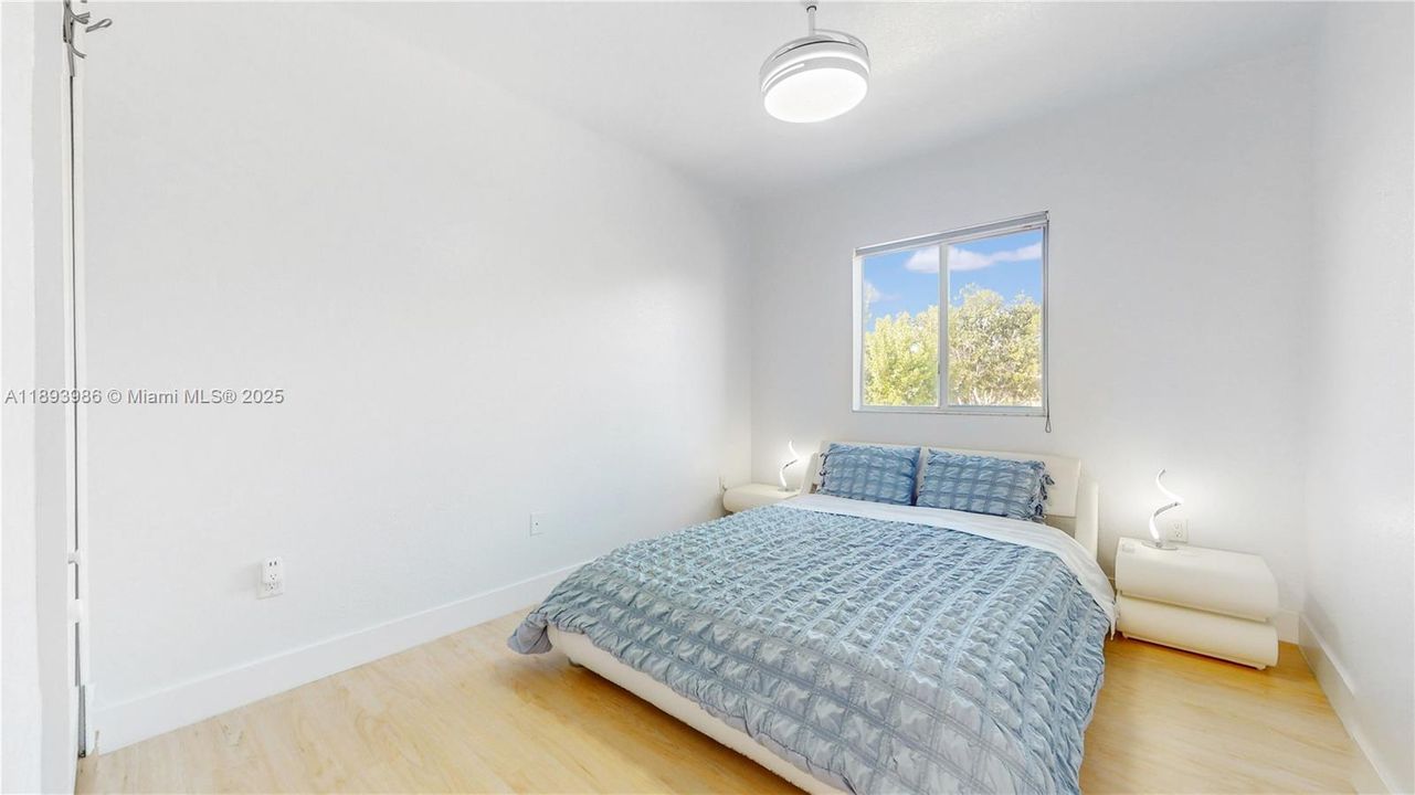 En Venta: $700,000 (4 camas, 3 baños, 2578 Pies cuadrados)