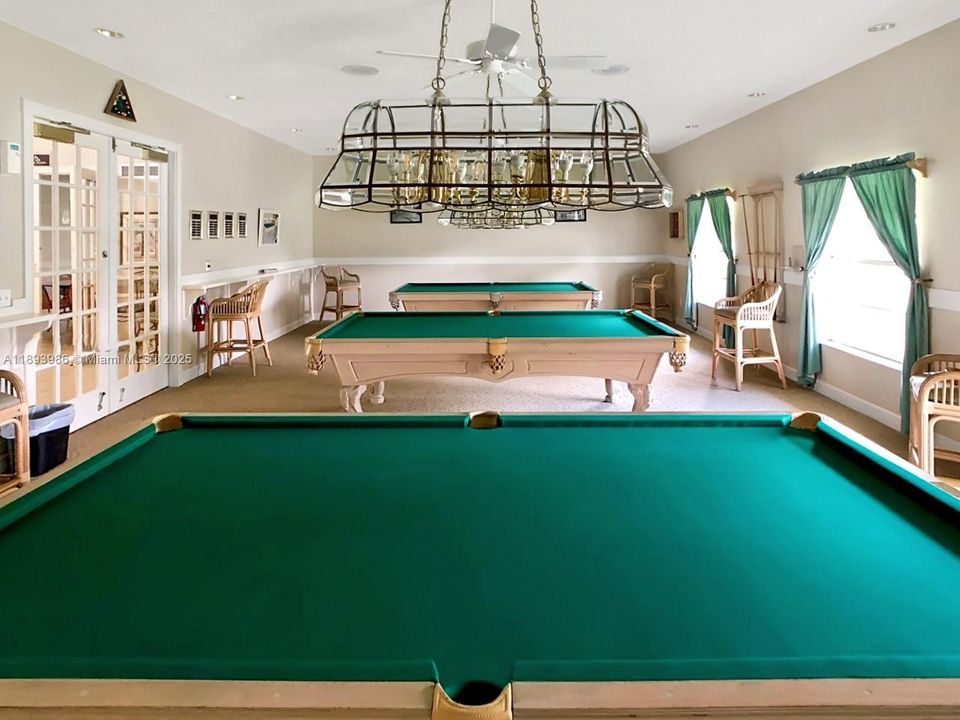 En Venta: $700,000 (4 camas, 3 baños, 2578 Pies cuadrados)