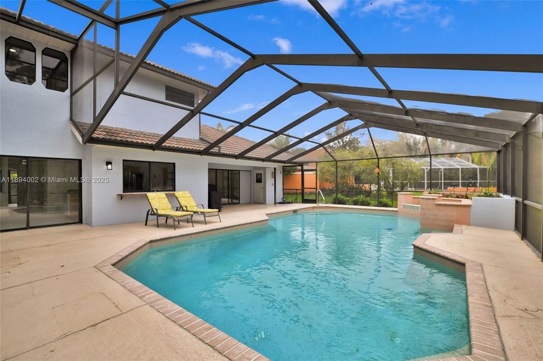 En Venta: $799,900 (5 camas, 3 baños, 3263 Pies cuadrados)