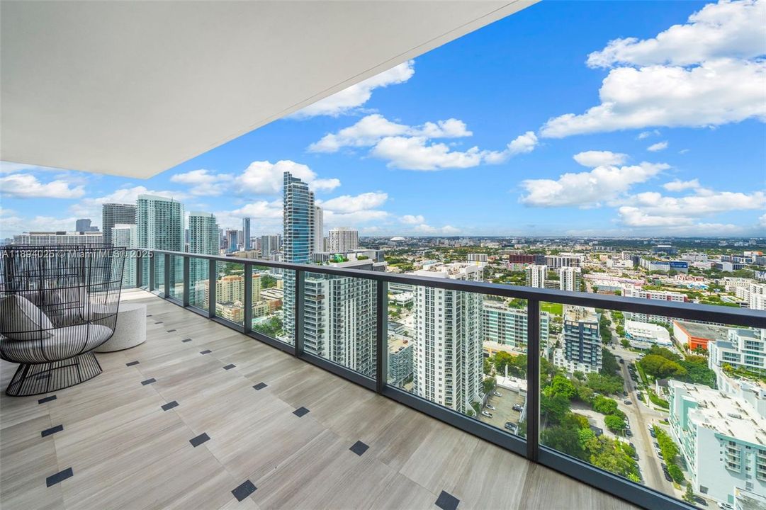 For Sale: $5,450,000 (4 beds, 5 baths, 3298 Square Feet)