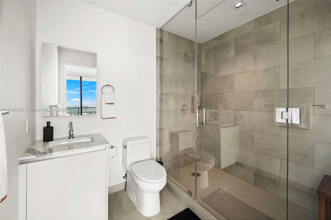 For Sale: $5,450,000 (4 beds, 5 baths, 3298 Square Feet)