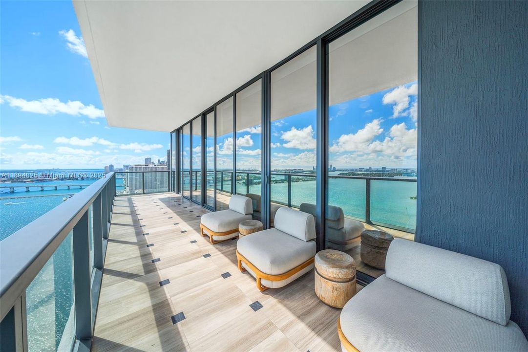 For Sale: $5,450,000 (4 beds, 5 baths, 3298 Square Feet)