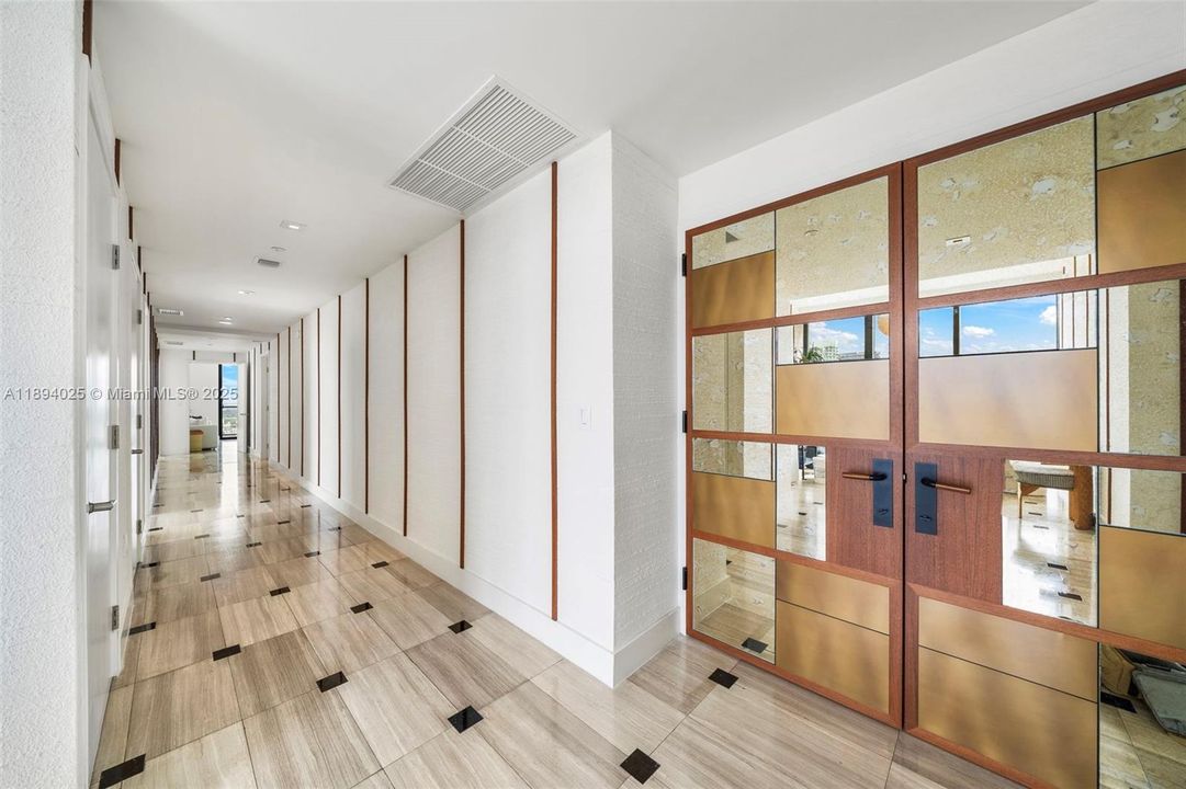 For Sale: $5,450,000 (4 beds, 5 baths, 3298 Square Feet)