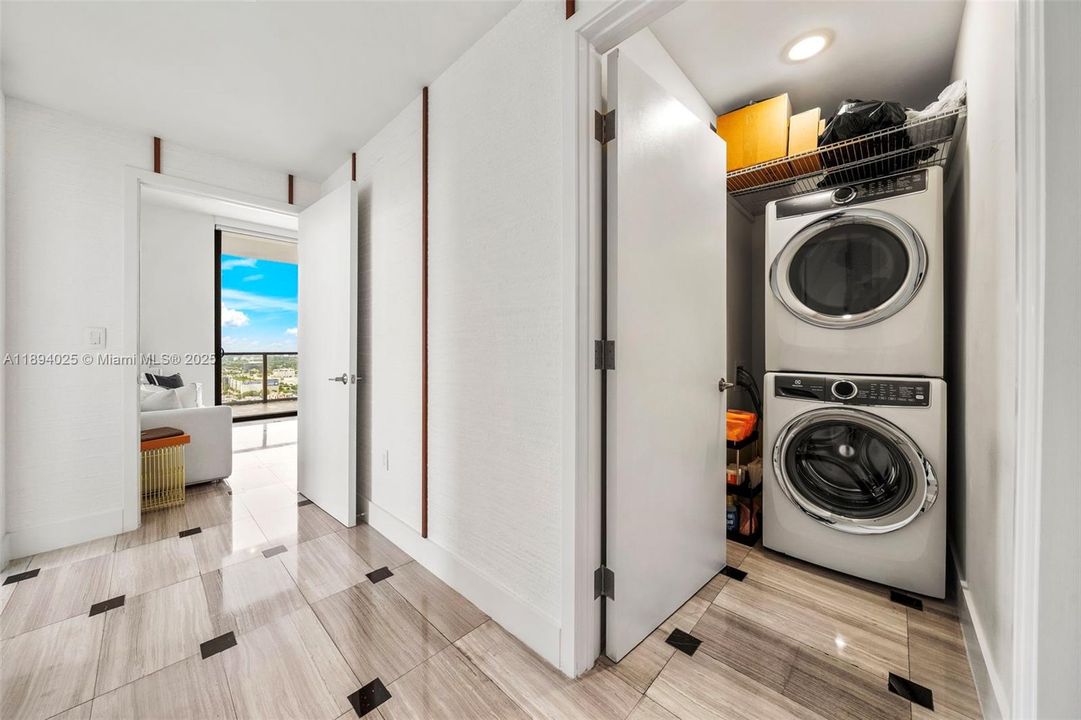 For Sale: $5,450,000 (4 beds, 5 baths, 3298 Square Feet)