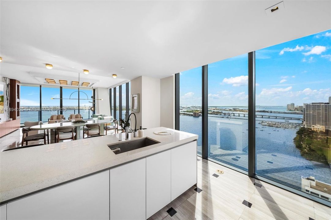 For Sale: $5,450,000 (4 beds, 5 baths, 3298 Square Feet)