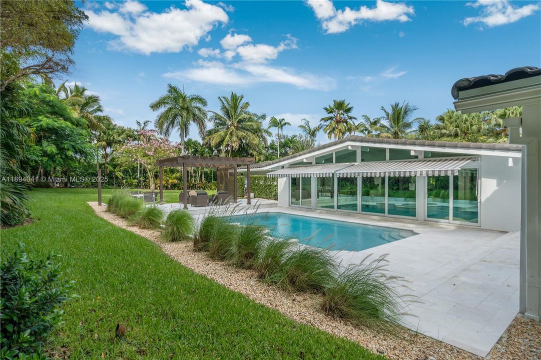 For Sale: $3,890,000 (4 beds, 3 baths, 3978 Square Feet)